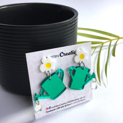 Watering can earring green mirror