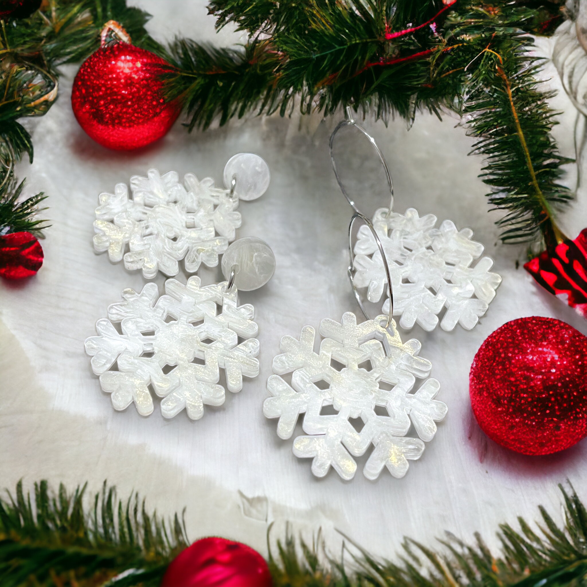 Snowflake store dangle earrings